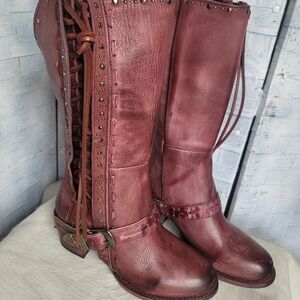 New Freebird Contour Wine Size 9